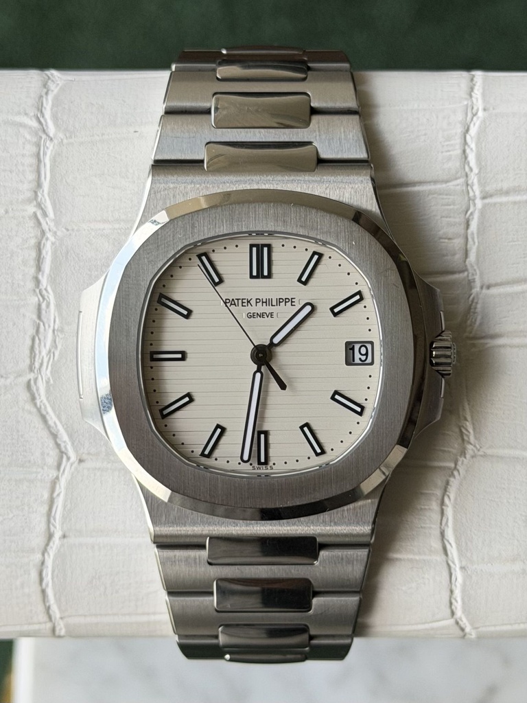 PATEK PHILIPPE NAUTILUS PIANO DIAL